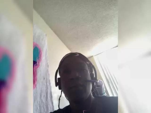 PrettyDoubleG on BongaCams 