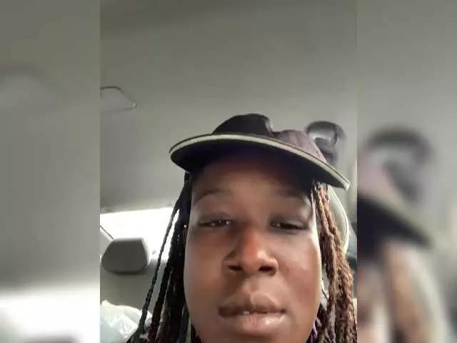 PrettyDoubleG on BongaCams 