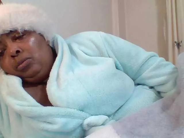 Offline pussylips53 on BongaCams