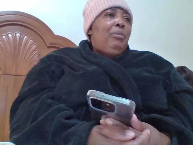 Offline pussylips53 on BongaCams