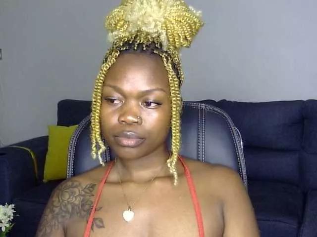 Queen-sasha on BongaCams 