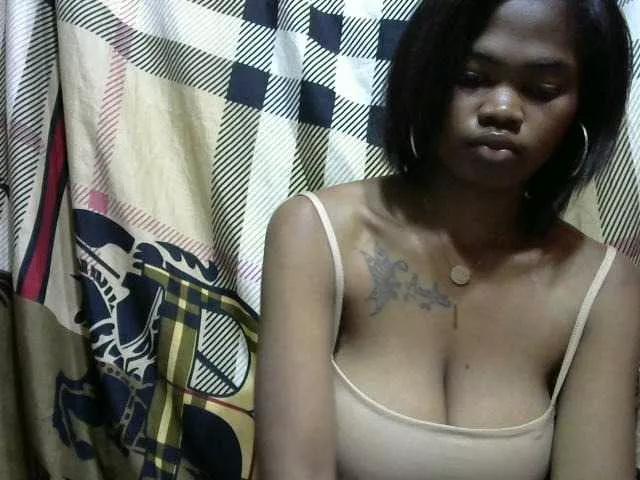 Rachina22 on BongaCams