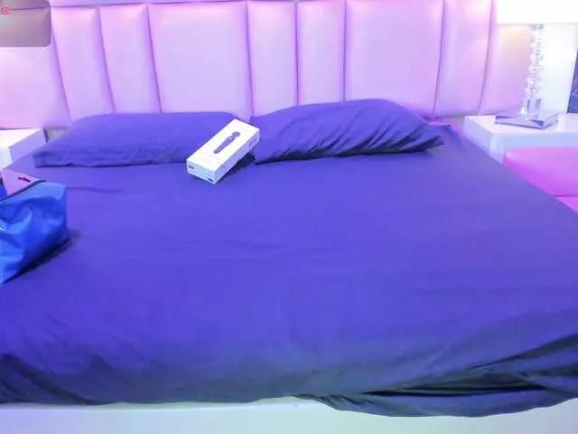 Offline ReinaMiah on BongaCams