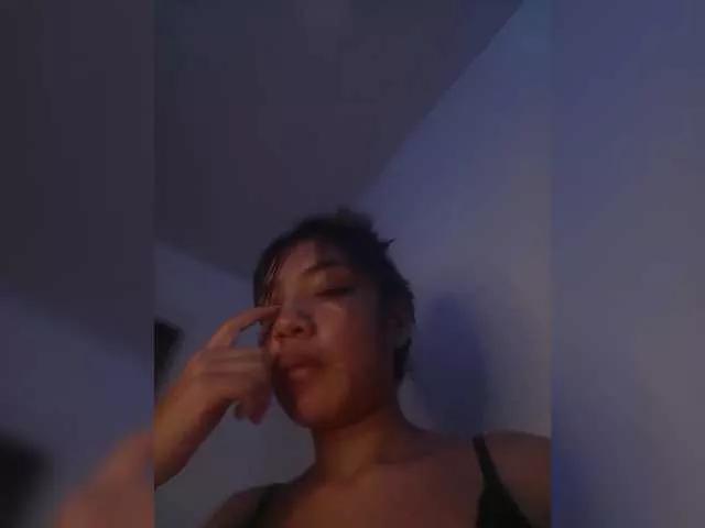 Offline ROOMEXOTIC11 on BongaCams