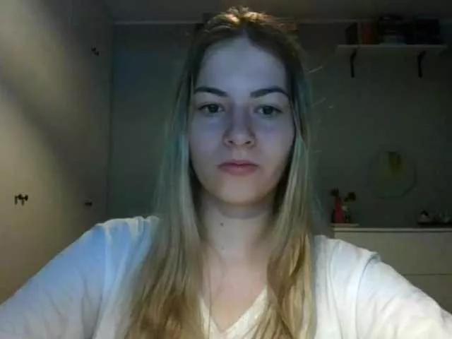 Offline RosieJune on BongaCams