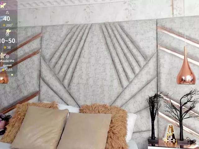 Offline RousseWalker on BongaCams