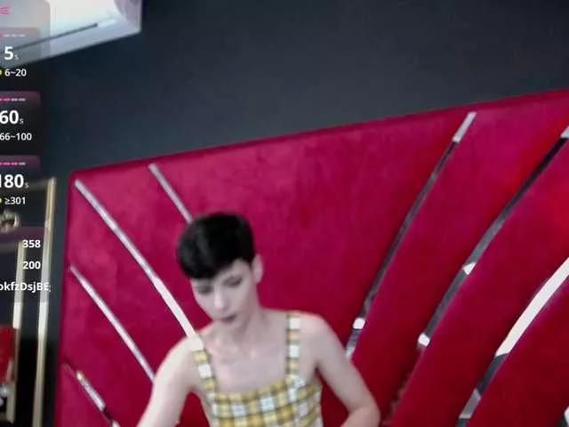 RoxxyRouge on BongaCams 