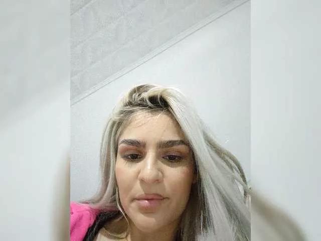 rubydiamondx on BongaCams 