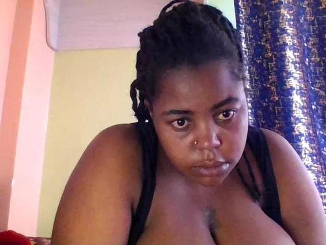 Offline sauccyspoilage on BongaCams