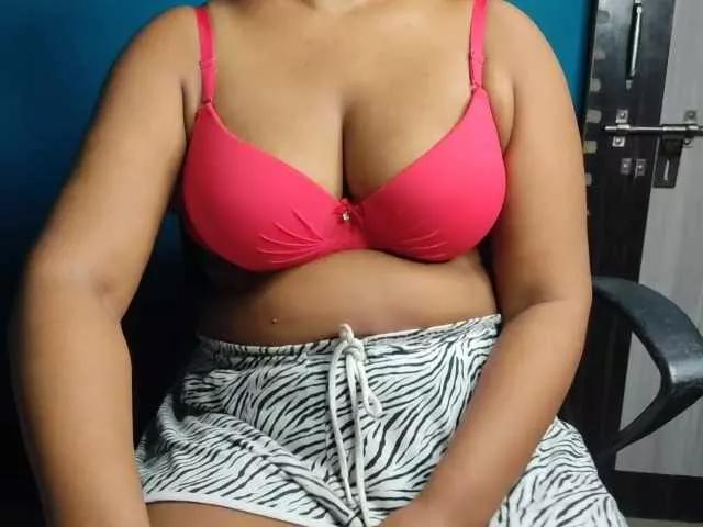 Offline scarlaterose on BongaCams