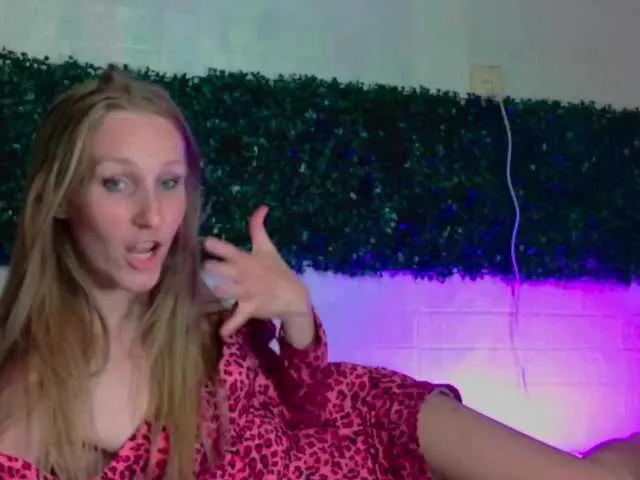 Sccarlets on BongaCams