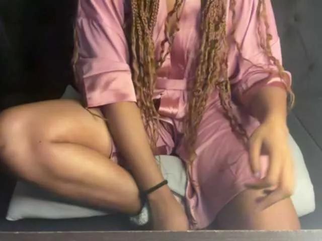 Offline Sexybaddie on BongaCams