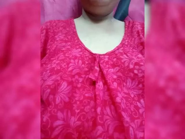 Freechat sexycharu on BongaCams