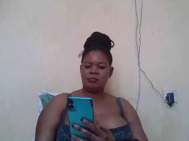 Freechat Sexydove on BongaCams