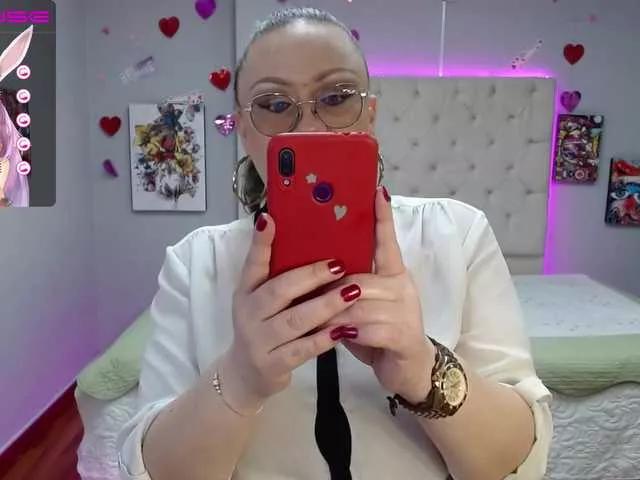 Shantal-w on BongaCams 