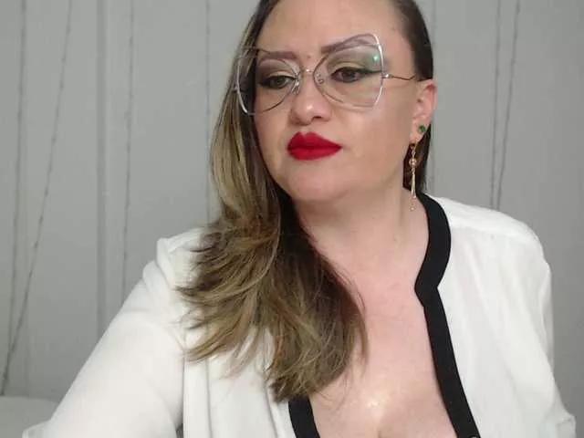 Shantal-w on BongaCams 