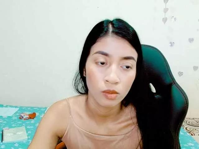 Offline sofilopez on BongaCams