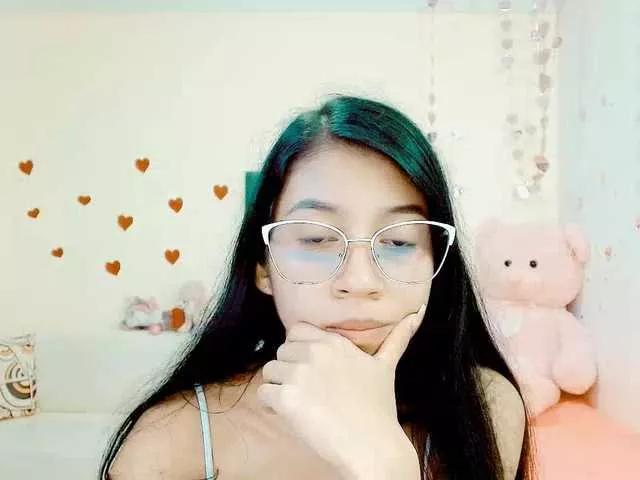 Offline sofilopez on BongaCams