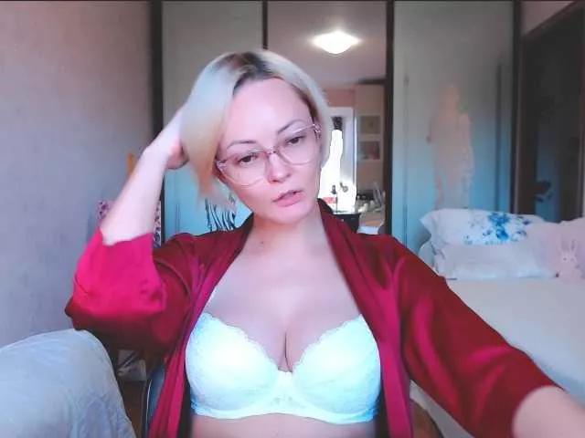 SophieCrush on BongaCams