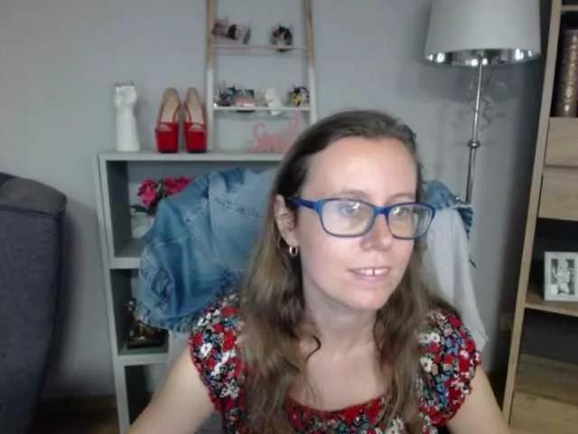sparkleLizzy on BongaCams