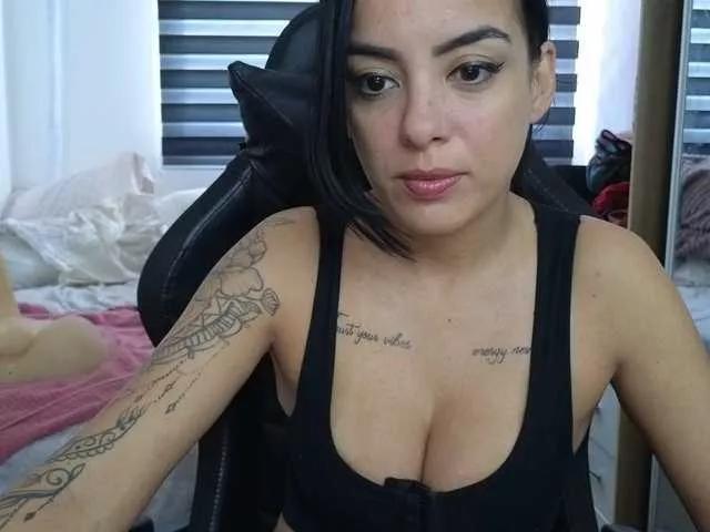 Offline SrtaJhenny on BongaCams