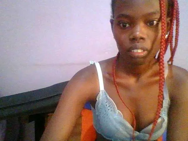 Sweet-petite on BongaCams