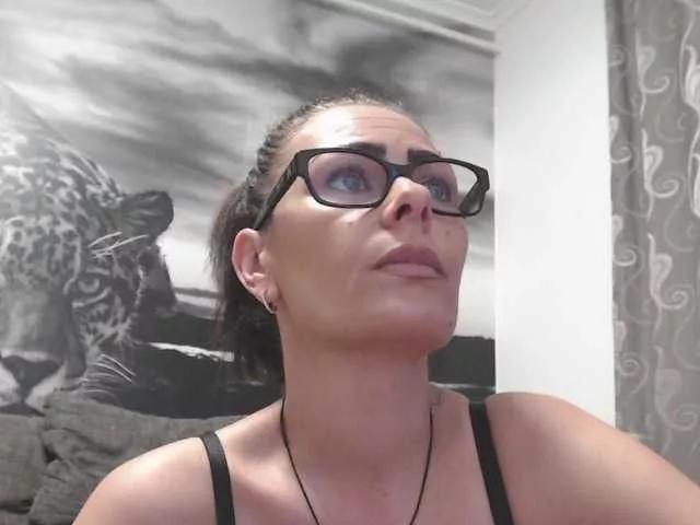 Offline sweetandreea on BongaCams