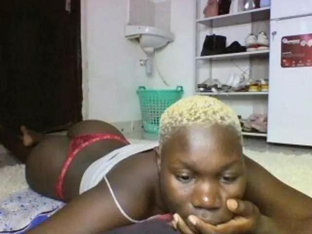 Sweetchocolate on BongaCams 