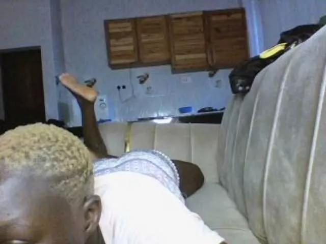 Sweetchocolate on BongaCams 