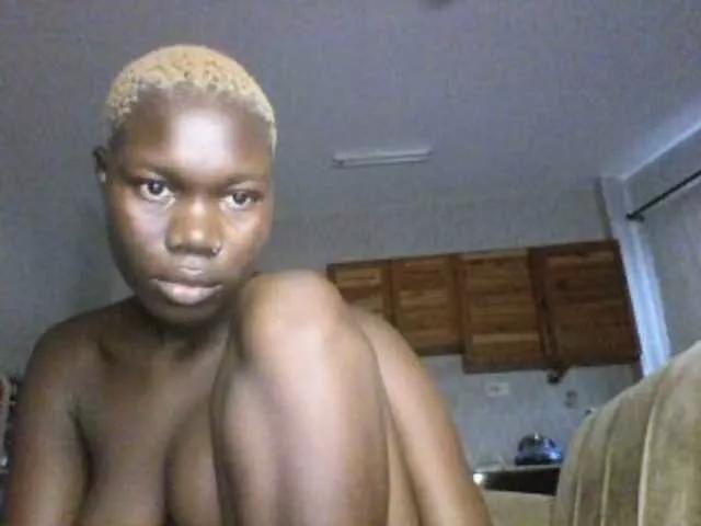 Sweetchocolate on BongaCams 