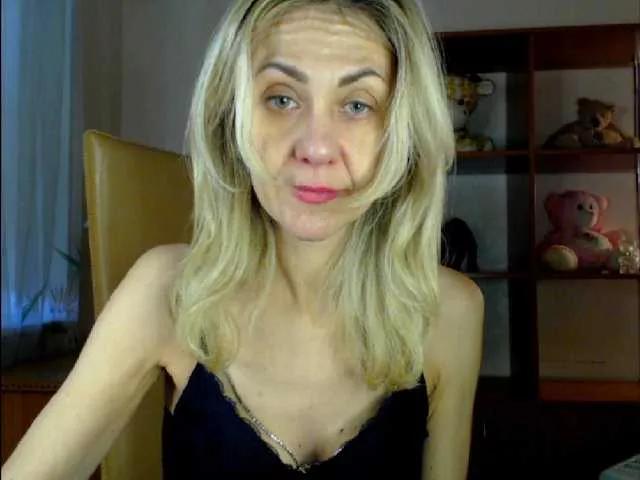 Tanya6547 on BongaCams 