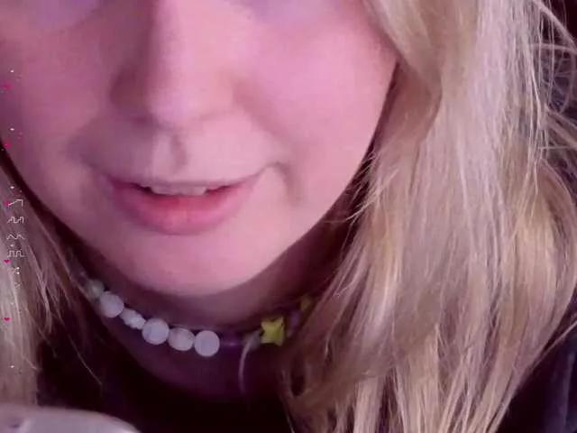 TenderLionett on BongaCams 
