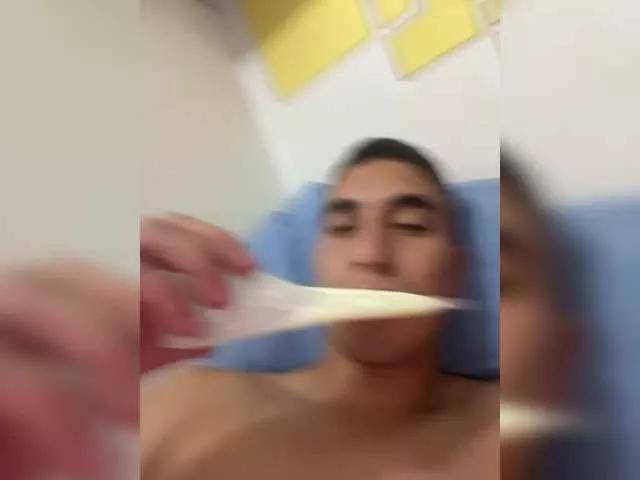 TheTwins11 on BongaCams 