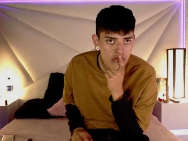 thiago-n-luu on BongaCams 