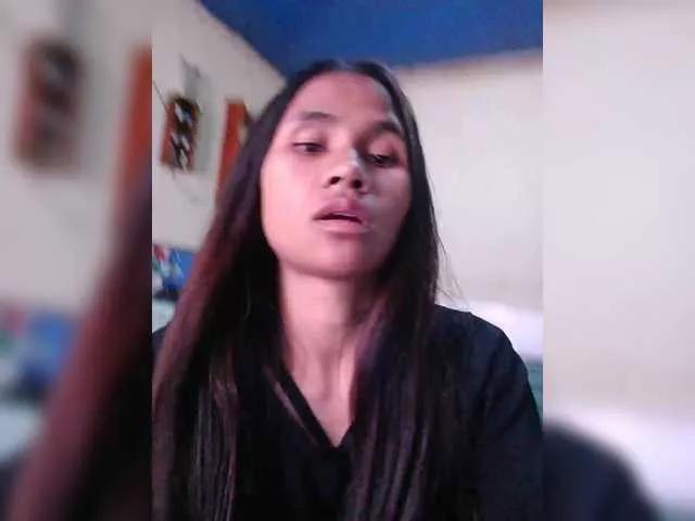 TitiAnnah on BongaCams 