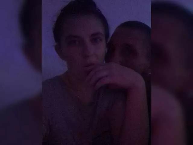 Offline Twolatte1520 on BongaCams