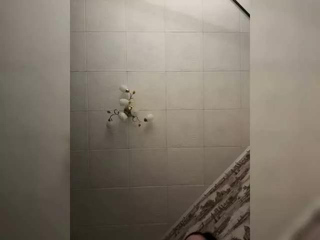 Offline Vikulya1 on BongaCams