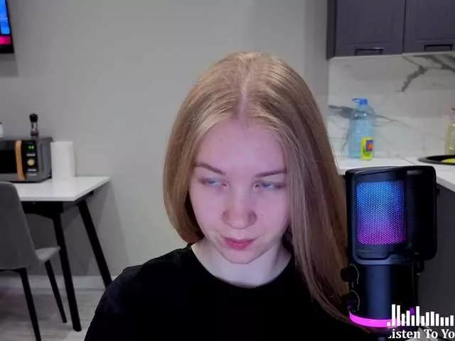 Vita-min-4ik from BongaCams
