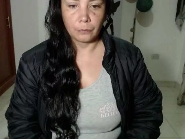 vivian-milf-paint on BongaCams 