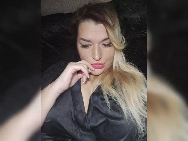 WenniceLove on BongaCams 