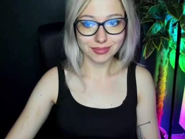 Freechat xxHeidiLove on BongaCams