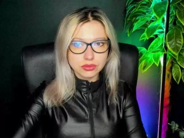 Freechat xxHeidiLove on BongaCams