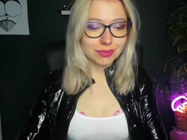 Freechat xxHeidiLove on BongaCams