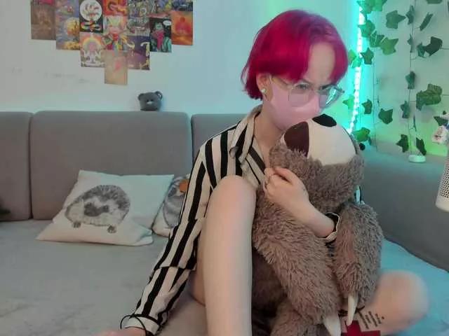 YoungPeach1 on BongaCams 