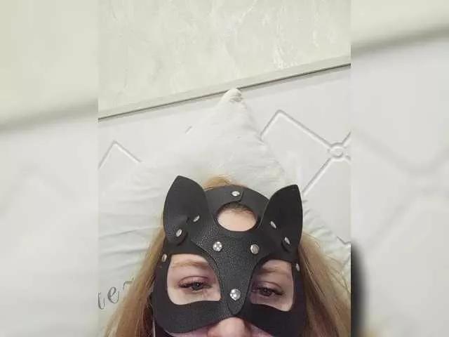 Offline Zina2323 on BongaCams