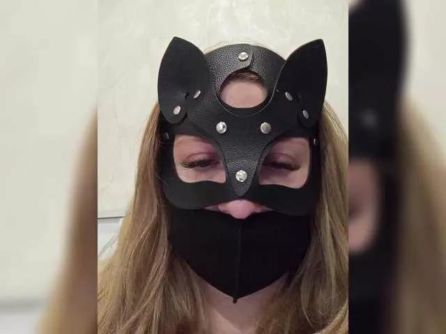 Offline Zina2323 on BongaCams