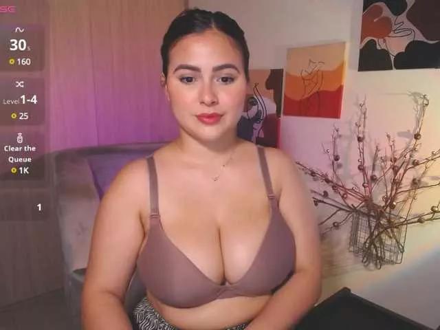 Zoebolton1 on BongaCams 