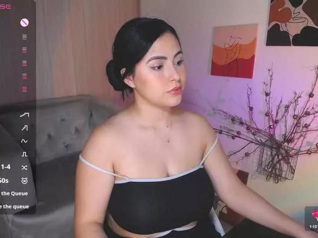 Zoebolton1 on BongaCams 