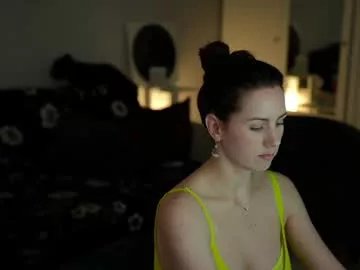 Freechat _blackbee_ on Chaturbate