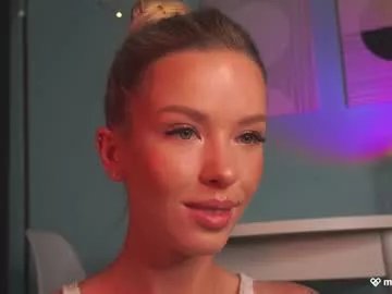 Freechat agent_blonde on Chaturbate